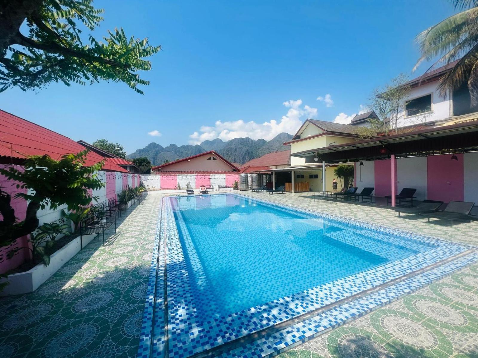 Khampaseuth Hotel Vang Vieng Ngoại thất bức ảnh