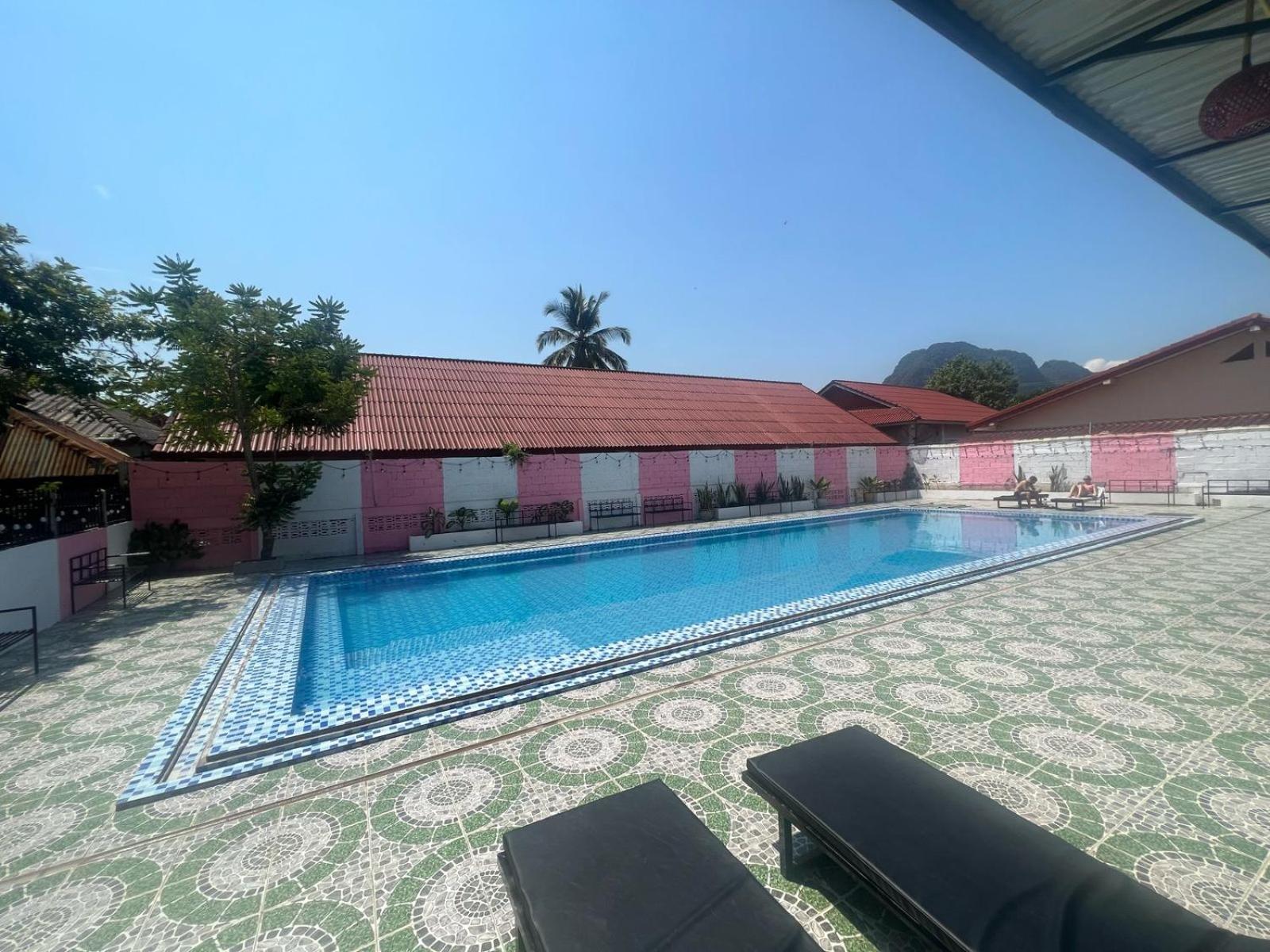 Khampaseuth Hotel Vang Vieng Ngoại thất bức ảnh